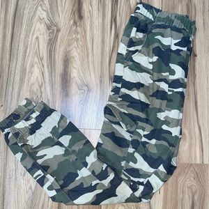 Camo cargo joggers